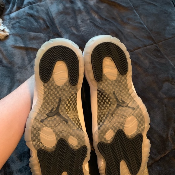 Air Jordan 11 Georgetown - Picture 7 of 8